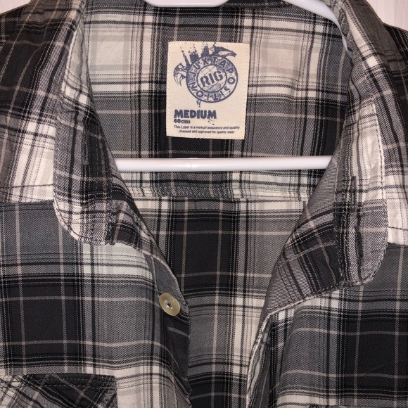 Casual button down shirt - Picture 3 of 5